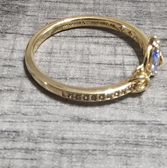 Pandora Disney Cinderella's Carriage Ring - Picture 4 of 7